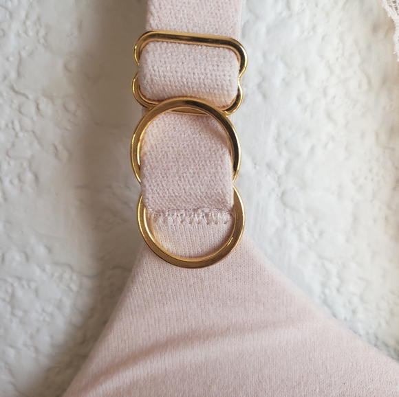 Victoria's Secret padded bra, size 32DDD - Picture 3 of 8